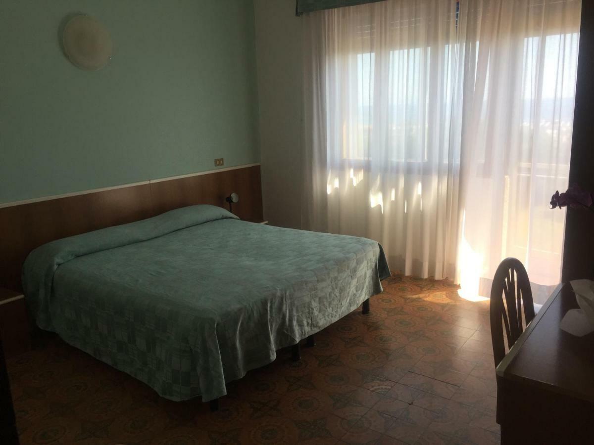Hotel Margherita Sottomarina Luaran gambar